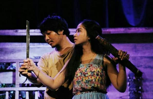 Membaca ‘diri’ Terbatas; dari Filosofik Gadamer dari dalam ‘Pertunjukan’