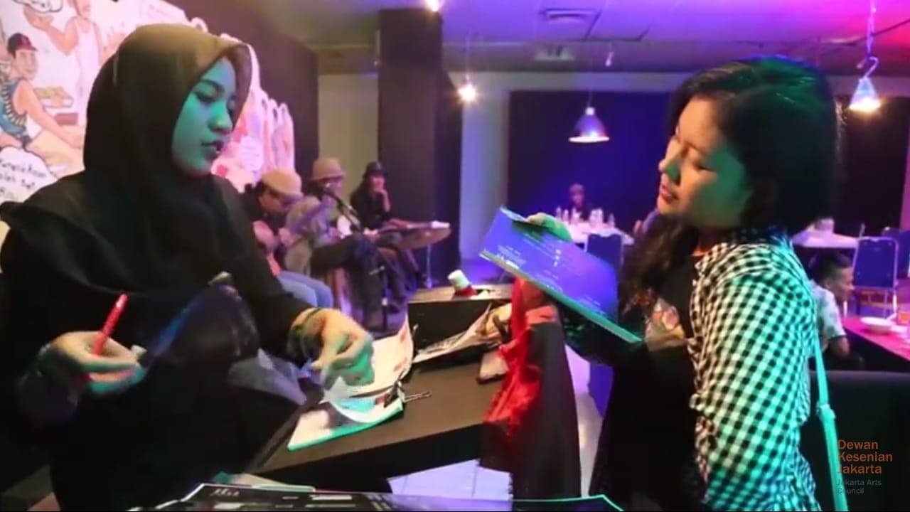 Taufik Darwis Membeli Ingatan, transaksional antara pelayan kafe dengan pembelinya