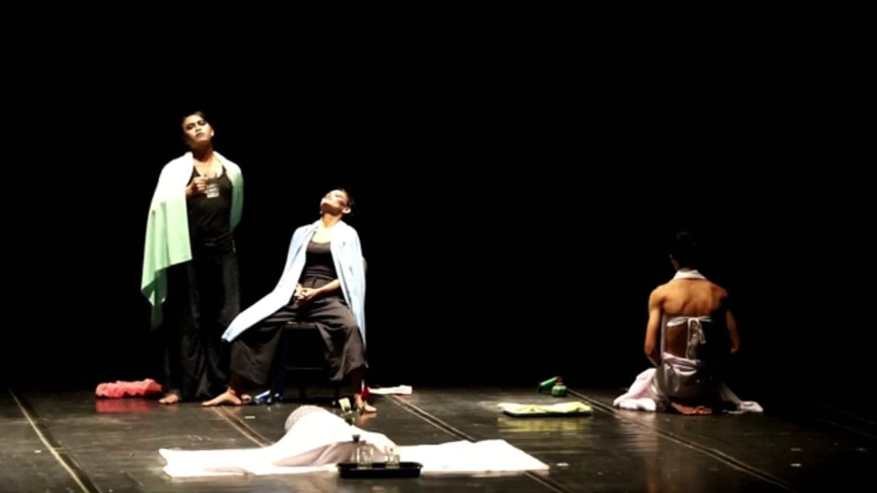 Underscore: Copy Paste Sae oleh Dendi Madiya meminjam praktik kerja dramaturgi penyalinan sebuah video