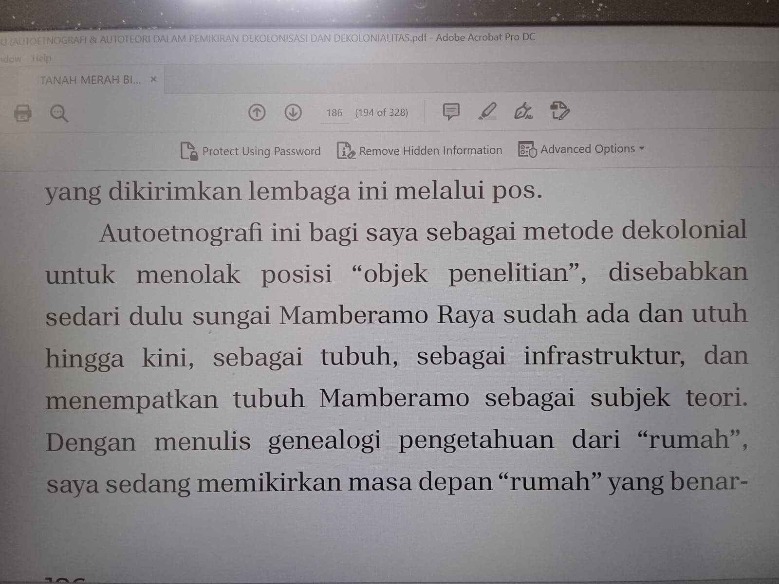 Sejumlah potongan-potongan tulisan yang sudah dilayout (Sumber: Website Border Crossing Space Burneh)